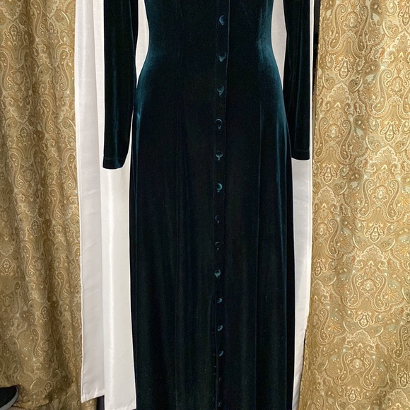 Maxi button down gown - Picture 3 of 11